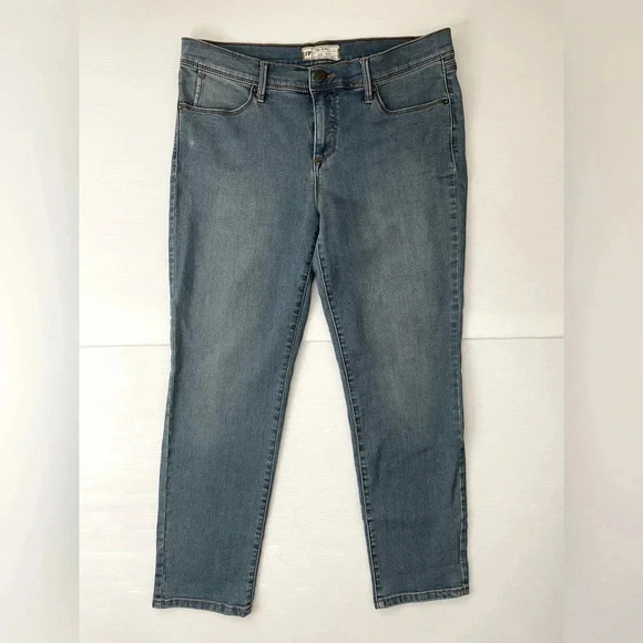 Free People Denim - 3 FOR $15 Free People Straight Leg Cropped Jeans Mid/High Rise Size 31